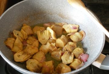 Piovra E Carciofi In Padella preparazione 3