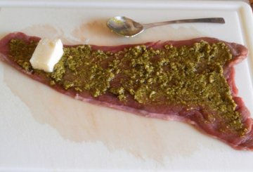 Involtini di manzo al pesto e pecorino preparazione 0