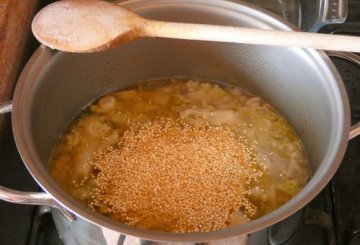 Zuppa di quinoa, broccolo e patate preparazione 3