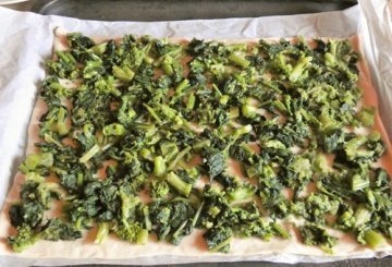 Pizza bianca alle cime di rapa preparazione 2