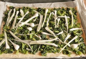 Pizza bianca alle cime di rapa preparazione 3