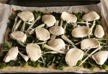 Pizza bianca alle cime di rapa preparazione 4