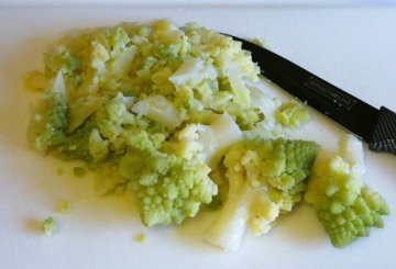 Sfogliata rustica al broccolo e speck preparazione 0