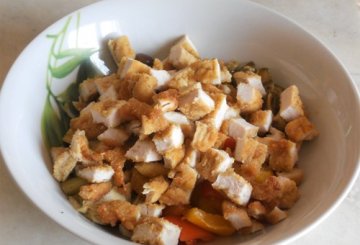 Insalata di pollo in agrodolce preparazione 2