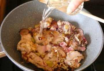 Padellata di coniglio con patate preparazione 3