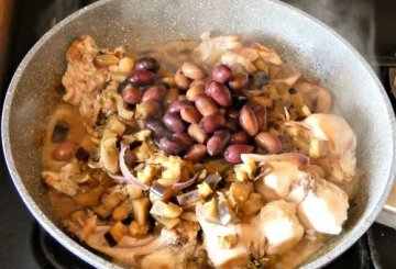 Coniglio alle melanzane, olive e origano preparazione 6