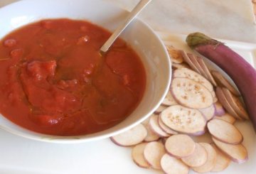 Parmigiana con melanzane perline preparazione 0