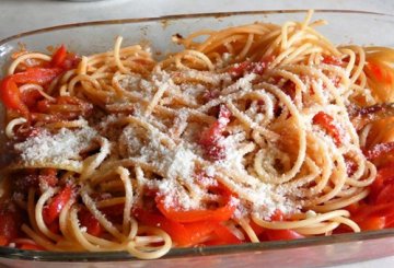 PEPERONI E BUCATINI AL FORNO | cucinare.it