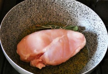 Petto di pollo alla salsa di yogurt e senape preparazione 1