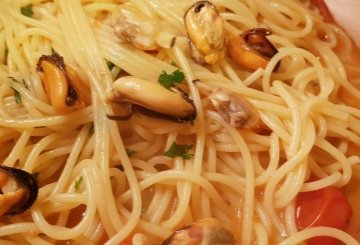 Spaghetti Ai Frutti Di Mare preparazione 7