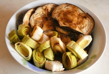 Torta rustica di melanzane e porri preparazione 0