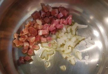 Pasta e piselli alla napoletana preparazione 0