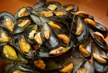 Cozze in padella preparazione 7