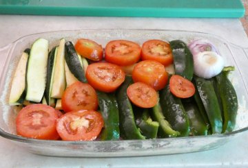 Teglia estiva di verdure al forno gratinate preparazione 3
