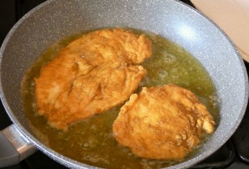 Petti di pollo panati preparazione 8