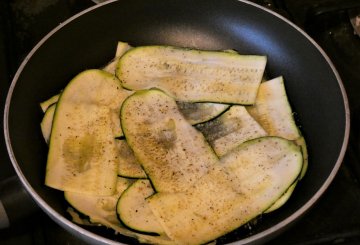Frittata con zucchine e gamberoni    preparazione 2