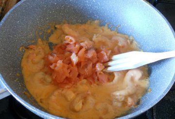 Gnocchi al salmone e gamberi preparazione 3