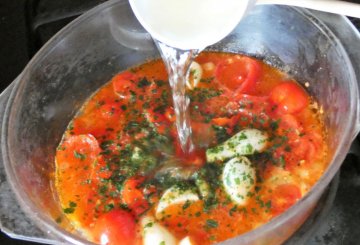 Vongole e cannolicchi in guazzetto preparazione 4