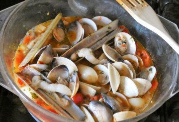 Vongole e cannolicchi in guazzetto preparazione 7