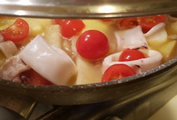 Calamari con patate preparazione 7