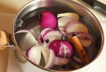 Coniglio alle cipolle rosse di tropea preparazione 1