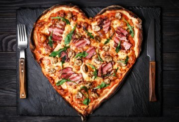 Pizza a cuore preparazione 3