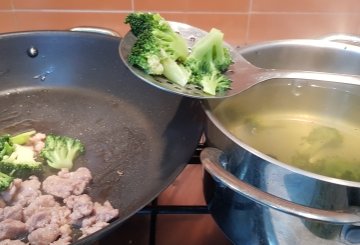 Pasta broccoli e salsiccia preparazione 3