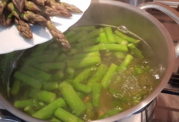 PASTA ASPARAGI E PANCETTA preparazione 0