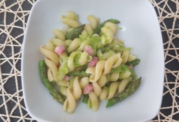 Pasta asparagi e pancetta preparazione 10