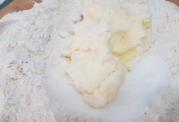 Pastiera Con Gocce Di Cioccolato preparazione 2