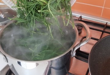 Fusilloni Con Agretti  preparazione 1