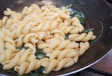 Fusilloni Con Agretti  preparazione 7