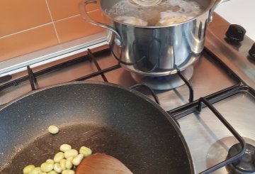 PASTA FAVE E RICOTTA preparazione 1