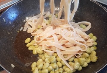 PASTA FAVE E RICOTTA preparazione 3