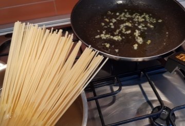 Pasta con la Bottarga preparazione 3