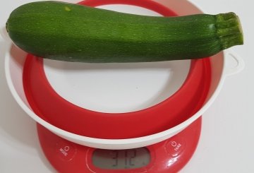 Pasta ricotta e zucchine preparazione 0