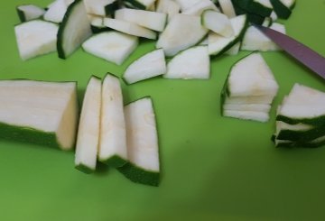 Pasta ricotta e zucchine preparazione 1