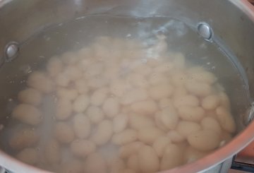 Insalata di fagioli e tonno preparazione 0