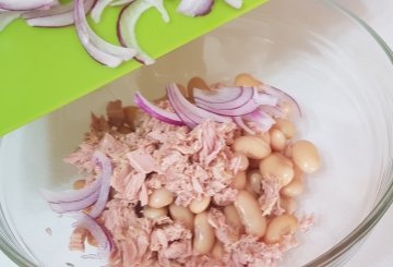 Insalata di fagioli e tonno preparazione 4