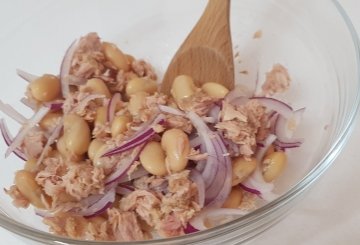 Insalata di fagioli e tonno preparazione 5