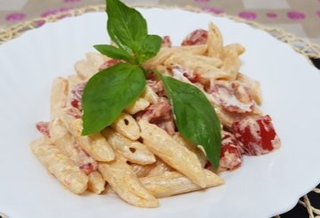 Pasta con Pomodorini e Formaggio Fresco preparazione 5