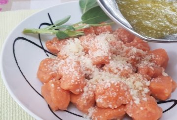 Gnocchi di Zucca Burro e Salvia  preparazione 7