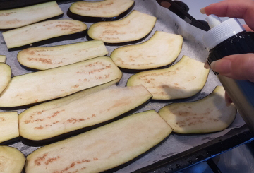 Parmigiana Di Melanzane Al Forno preparazione 2