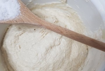 Focaccia Senza Impasto  preparazione 4