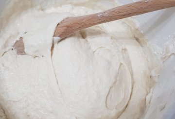 Focaccia Senza Impasto  preparazione 5