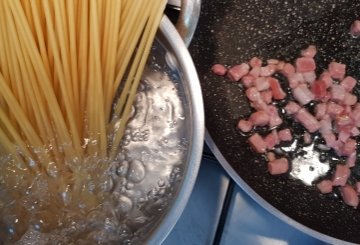 Carbonara Di Asparagi preparazione 1