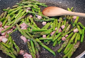 Carbonara Di Asparagi preparazione 2