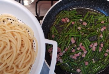 Carbonara Di Asparagi preparazione 5