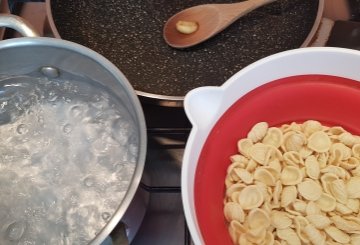 Pasta Con I Fiori Di Zucca preparazione 1