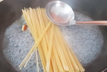 Spaghetti All'Assassina preparazione 1